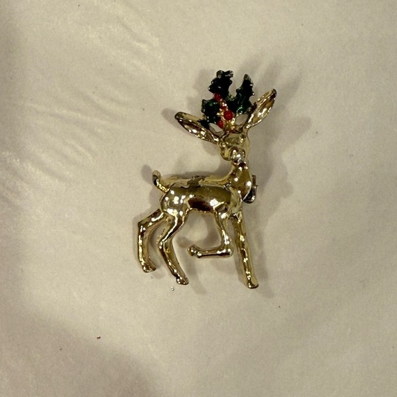 Vintage gold reindeer brooch - Picture 2 of 5